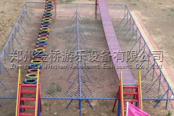 輪胎步云橋_體能樂園