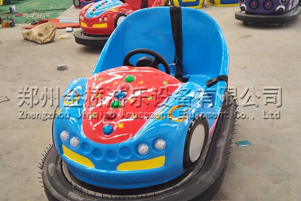 碰碰車游樂設(shè)備