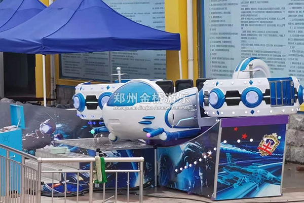 彎月飄車